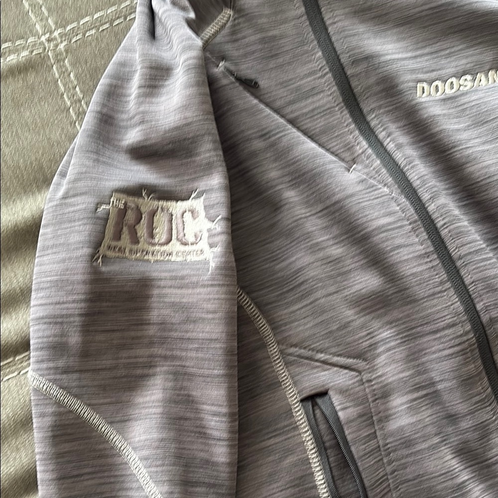NORTH AND SPORT Women's Gray Jacket. S - Picture 3 of 10